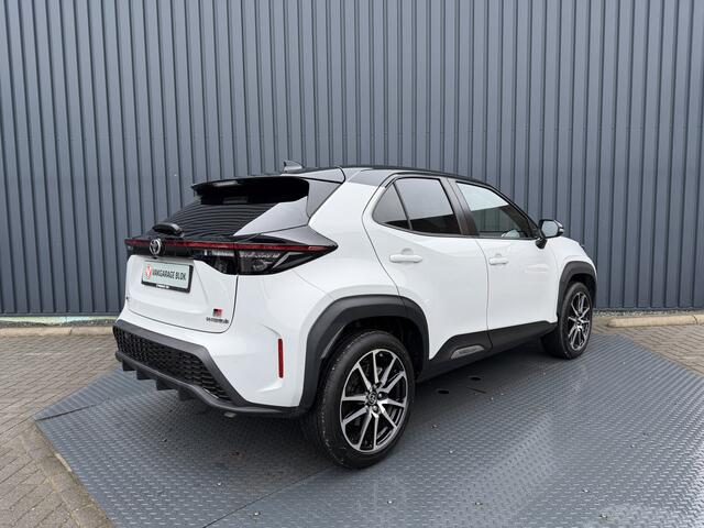 Toyota YARIS Cross 1.5 Hybrid GR Sport / Bi tone | Pano dak | JBL | Elektrische achterklep | Rijklaar!!!