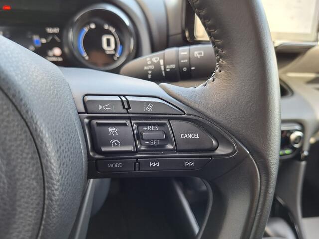 Toyota YARIS 1.5 Hybrid Executive limited | Trekhaak | Stoelverwarming | Half Leer