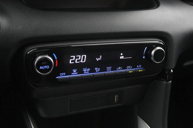 Toyota YARIS 1.5 Hybrid Dynamic | Navigatie | Cruisecontrol | Parkeercamera | Keyless |