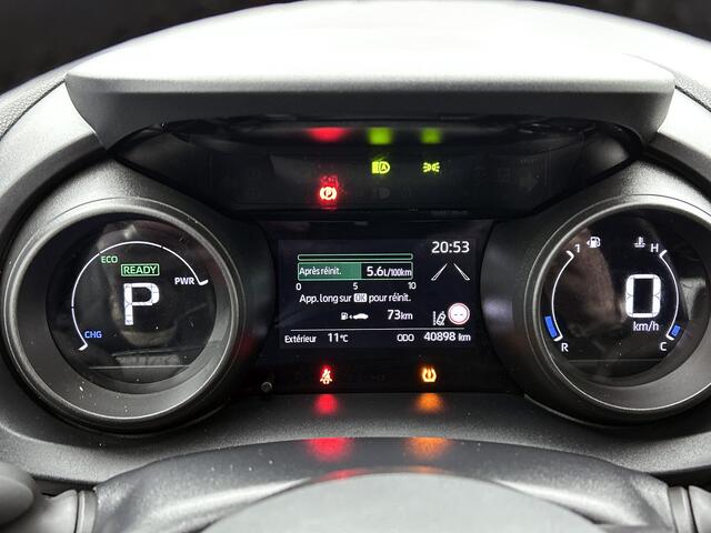 Toyota YARIS Cross 1.5 Hybrid Executive | Stoelverwarming | 4X4 |