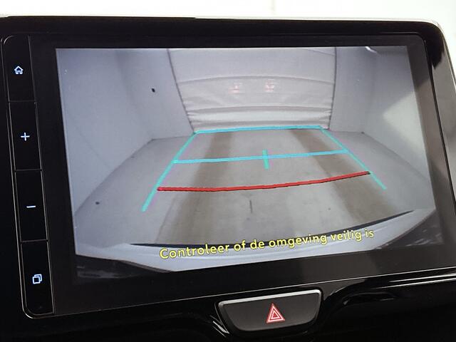 Toyota YARIS Cross 1.5 Hybrid Executive | Stoelverwarming | 4X4 |