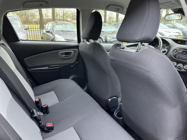 Toyota YARIS 1.5 VVT-i Comfort | Airconditioning | Bluetooth