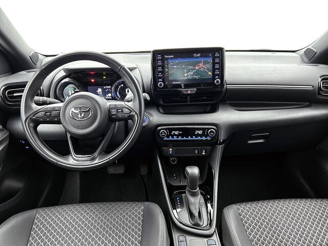 Toyota YARIS 1.5 Hybrid Executive | 1e Eigenaar | NIEUW GELEVERD & ONDERHOUDEN | Stoelverwarming | PDC | Blindspot |