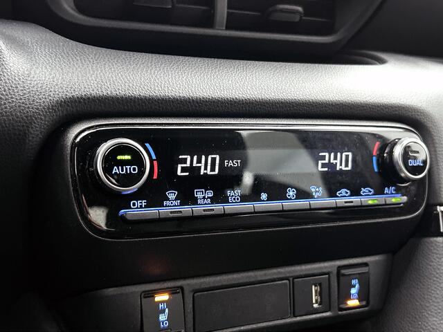 Toyota YARIS 1.5 Hybrid Executive | 1e Eigenaar | NIEUW GELEVERD & ONDERHOUDEN | Stoelverwarming | PDC | Blindspot |