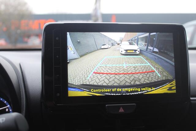 Toyota YARIS Cross 1.5 Hybrid Dynamic Team D Keyless start-stop l Stuur- en stoelverwarming l Parkeercamera l Apple carplay/ Android auto l Dode hoek detectie