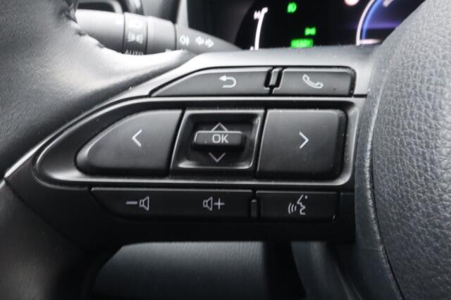 Toyota YARIS 1.5 Hybrid 115 Dynamic | Comfort Pack | Blindspot | Stuur en sto