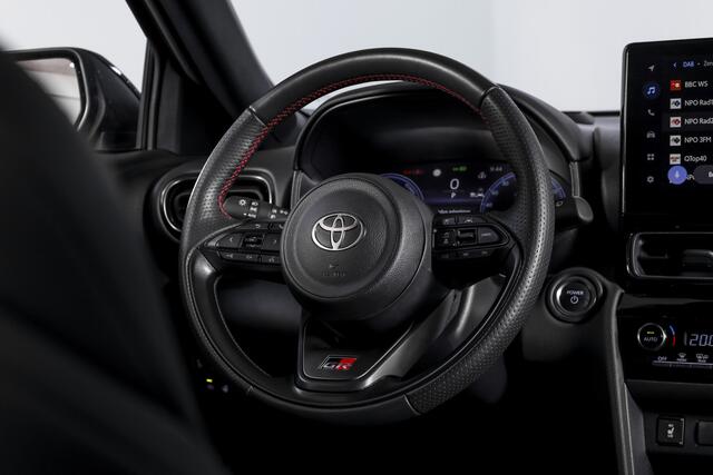 Toyota YARIS Cross 1.5 Hybrid 130 GR Sport | Adapt.Cruise | Head-up | 360 Camera | Stoel+Stuurverw. | Dig.Cockpit | NAV + App. Connect (Draadloos) | ECC | LM 18" | 9816