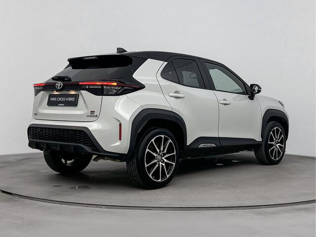 Toyota YARIS Cross 1.5 Hybrid 130 GR Sport Limited | Head Up Display | Stoelverwarming | Parkeersensoren V+A
