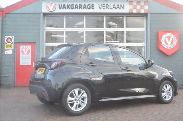 Toyota YARIS 1.5 VVT-i Business camera