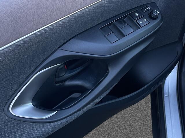 Toyota YARIS Cross 1.5 Hybrid Business Plus Dodehoek | Camera | Carplay | Halfleder