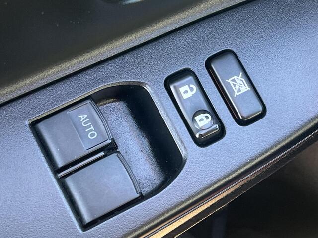 Toyota YARIS 1.5 VVT-i Active | Navigatie | Trekhaak | Parkeercamera | Climate control | Cruise control |