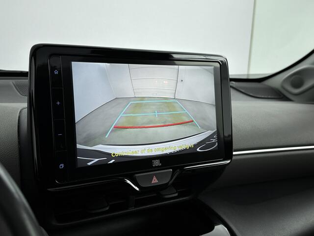 Toyota YARIS Cross 1.5 Hybrid Executive | Panoramadak | JBL Premium Audio | Stoelverwarming | Elek. Kofferklep |