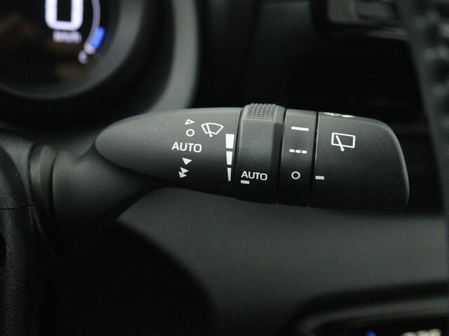 Toyota YARIS 1.5 Hybrid Dynamic