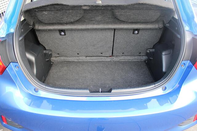 Toyota YARIS 1.5 Hybrid Energy AUTOMAAT TREKHAAK, ACHTERUITRIJCAMERA, NAVIGATIE