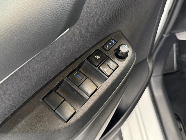 Toyota YARIS 1.5 Hybrid Executive Limited | Elekt. Inkl. Spiegels | Stoelverwarming | Keyless | Apple/Android Auto |