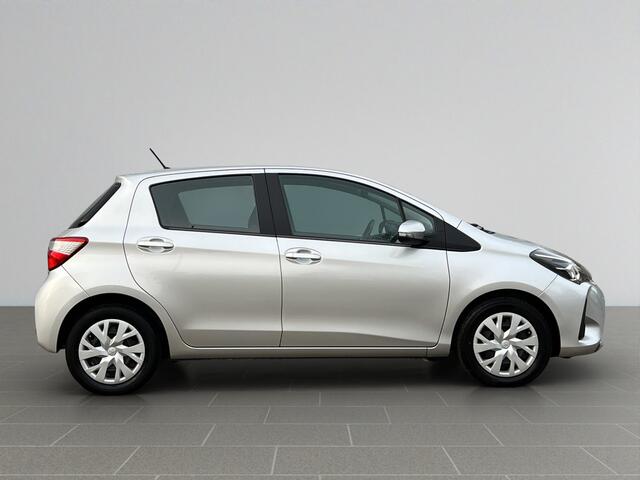 Toyota YARIS 1.5 VVT-i Active | Navi | Camera | Sport |