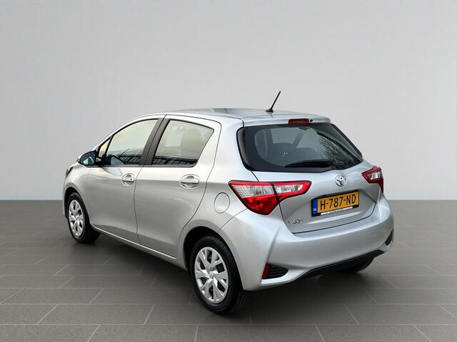 Toyota YARIS 1.5 VVT-i Active | Navi | Camera | Sport |
