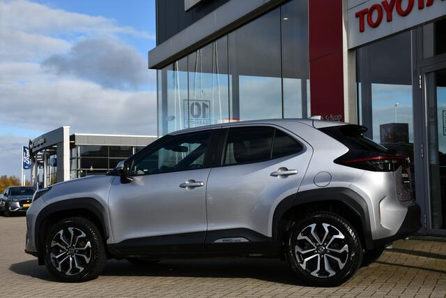 Toyota YARIS Cross 1.5 Hybrid Dynamic Limited Automaat 116pk | Stuur- & Stoelverwarming | Apple Carplay/Android Auto | Winterbanden |