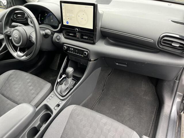 Toyota YARIS 1.5 Hybrid 115 First Edition | LED koplampen | Carplay | Licht metalen velgen | Keyless entry |