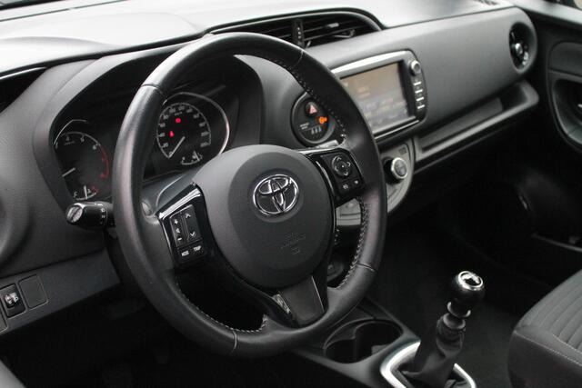 Toyota YARIS 1.5 VVT-i Style | CC | Camera | Verw. stoelen