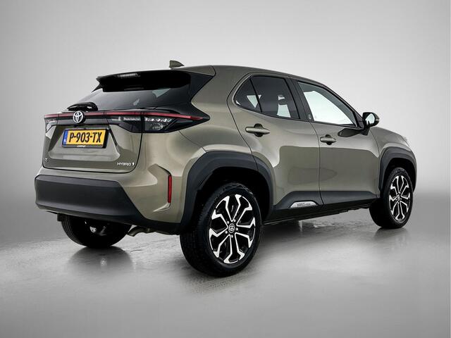 Toyota YARIS Cross 1.5 Hybrid First Edition | 1e Eigenaar | DEALER ONDERHOUDEN | Unieke Kleur | Navigatie |