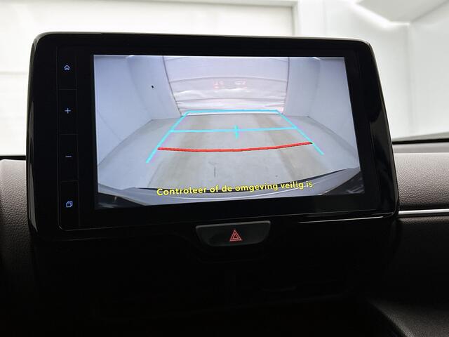 Toyota YARIS Cross 1.5 Hybrid Adventure | Stoelverwarming | Half lederen bekleding | Achteruitrijcamera |