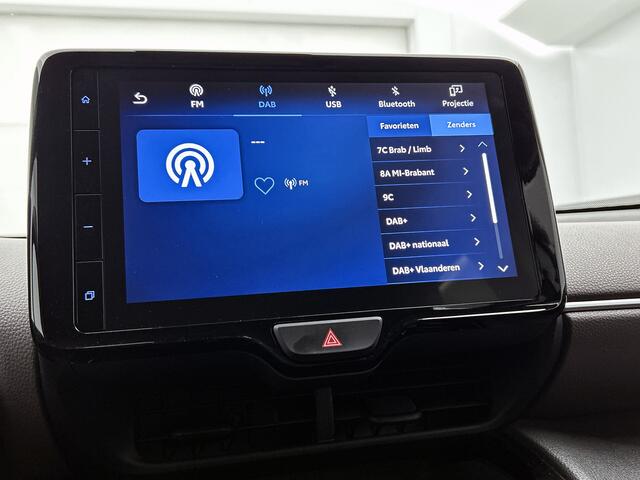 Toyota YARIS Cross 1.5 Hybrid Adventure | Stoelverwarming | Half lederen bekleding | Achteruitrijcamera |