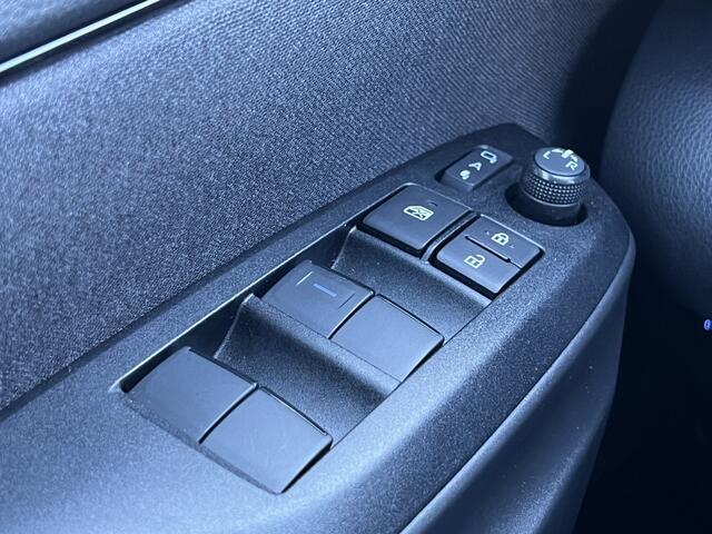 Toyota YARIS Cross 1.5 Hybrid Explore | Parkeersensoren V+A | Stoelverwarming