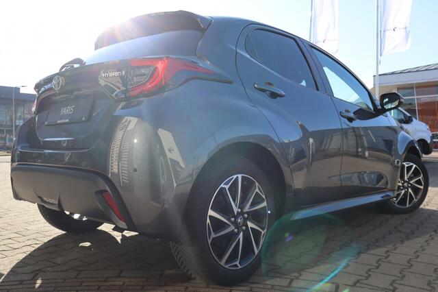 Toyota YARIS 1.5 Hybrid Dynamic Limited | Stoelverwarming | Parkeersensoren