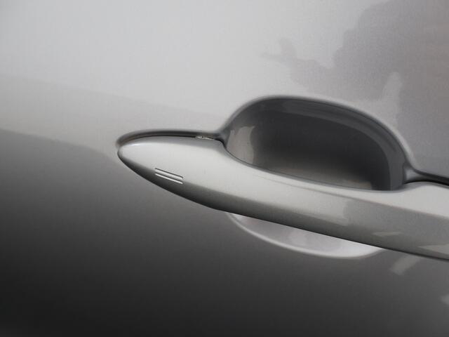 Toyota YARIS Cross 1.5 Hybrid GR Sport | JBL | Stoelverwarming | Head-up display |