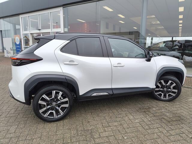 Toyota YARIS Cross 1.5 Hybrid 130 Launch Edition | Head-Up Display | JBL | Sensoren