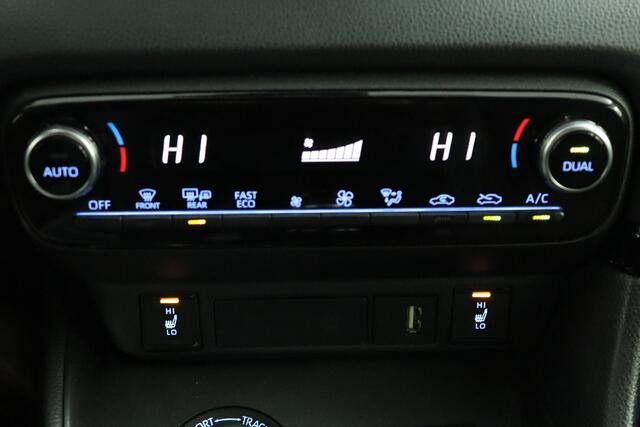 Toyota YARIS 1.6 GR Premium | 4WD | 261 PK | Apple carplay | Stuur en stoelverwarming |