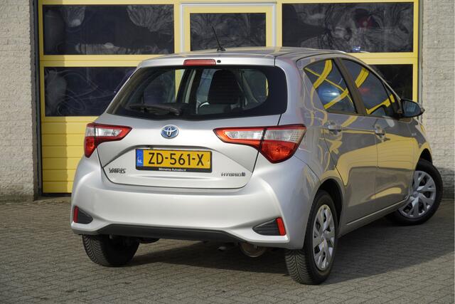 Toyota YARIS 1.5 Hybrid Automaat! Active BJ2019 Led | Achteruitrijcamera | Climate control | Cruise control | Getint glas