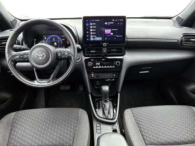 Toyota YARIS Cross 1.5 Hybrid 115 First Edition | Comfort Pack |