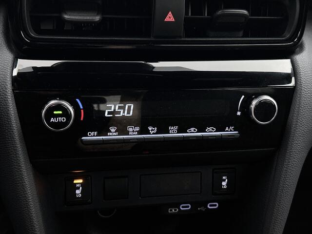 Toyota YARIS Cross 1.5 Hybrid 115 First Edition | Comfort Pack |