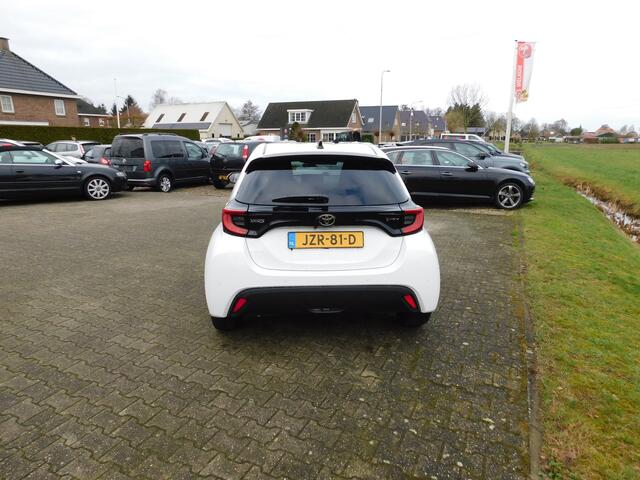 Toyota YARIS 1.5 Hybrid 115 Dynamic ACC, PDC, CAMERA, CARPLAY