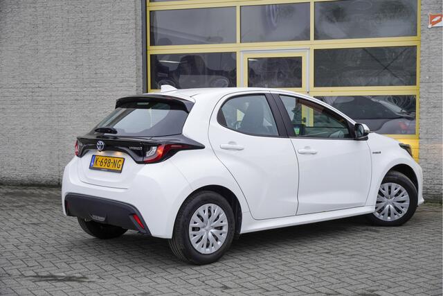 Toyota YARIS 1.5 Hybrid Automaat! Active BJ2021 Achteruitrijcamera | App-Connect | Climate control | Cruise control | Getint glas