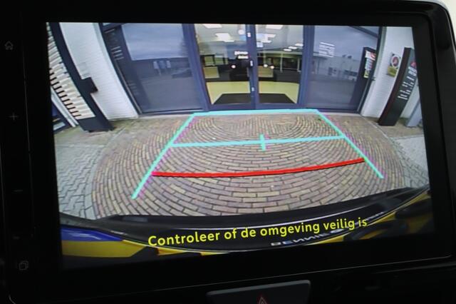 Toyota YARIS Cross 1.5 Hybrid Dynamic | All Seasons | Blindspot | Stuur en Stoelver