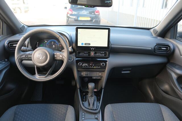 Toyota YARIS Cross 1.5 Hybrid 130pk CVT Dynamic | App Connect | Climate | Adaptive Cruise | Camera | PDC | Blind Spot | Winter Pakket