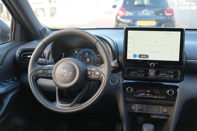 Toyota YARIS Cross 1.5 Hybrid 130pk CVT Dynamic | App Connect | Climate | Adaptive Cruise | Camera | PDC | Blind Spot | Winter Pakket