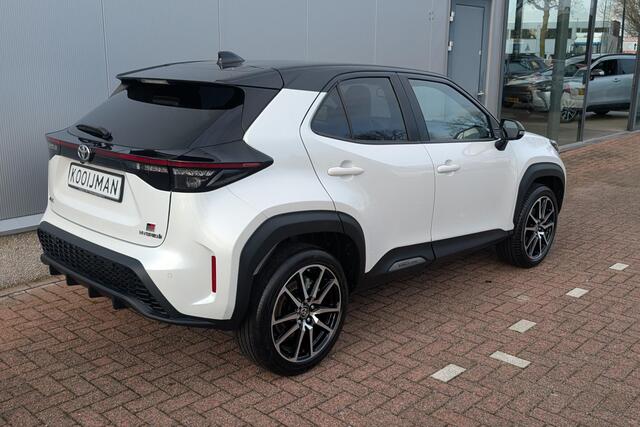 Toyota YARIS Cross 1.5 Hybrid GR Sport Stoelverwarming, Apple Carplay & Android Auto, HUD