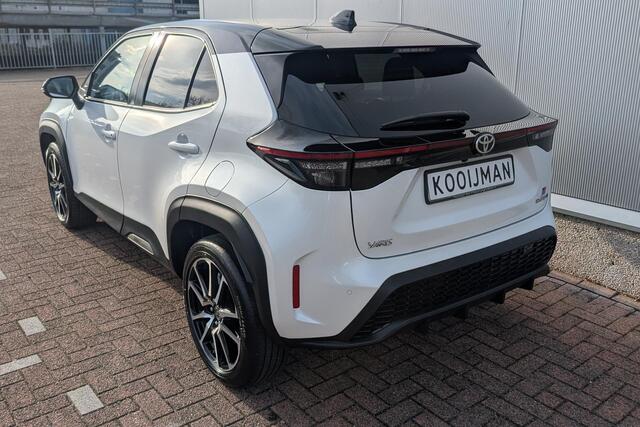 Toyota YARIS Cross 1.5 Hybrid GR Sport Stoelverwarming, Apple Carplay & Android Auto, HUD