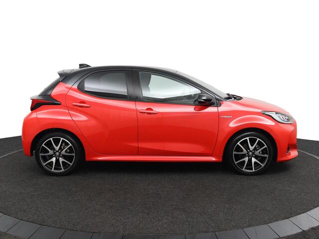 Toyota YARIS 1.5 Hybrid Launch Edition | Head Up Display | JBL Audio | Parkeersensoren Rondom | Navigatie | Keyless Entry | Origineel NL |