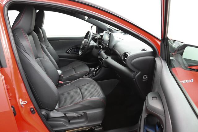 Toyota YARIS 1.5 Hybrid Launch Edition | Head Up Display | JBL Audio | Parkeersensoren Rondom | Navigatie | Keyless Entry | Origineel NL |