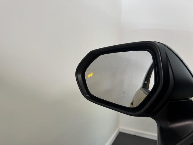 Toyota YARIS Cross 1.5 Hybrid Adventure | Panoramadak | Elektrische achterklep | JBL-Audio | Stoel/stuurverwarming | BSM |