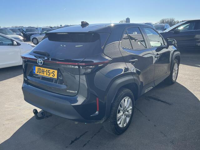 Toyota YARIS Cross 1.5 Hybrid Business Trekhaak, Parkeersensoren voor + achter, Navigatie, Smart Key, LMV,