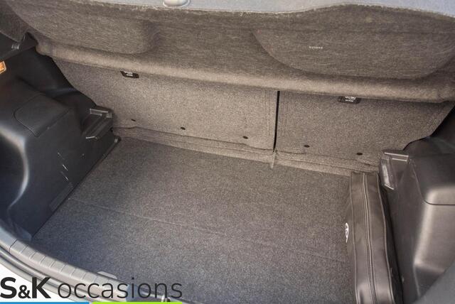 Toyota YARIS 1.5 Hybrid Navi PDC