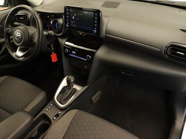 Toyota YARIS Cross 1.5 Hybrid Active - ORIGINEEL NEDERLANDSE AUTO - AFKOMSTIG VAN 1E EIGENAAR - 4 X ELEKTRISCHE RAMEN - CLIMATE CONTROL - CAMERA - DAB AUDIO - APPLE CARPLAY/ ANDROID AUTO - ARMSTEUN VOOR