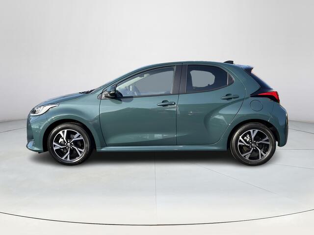 Toyota YARIS 1.5 Hybrid 115 Dynamic | Forest green metallic | Nieuw uit voorraad leverbaar |