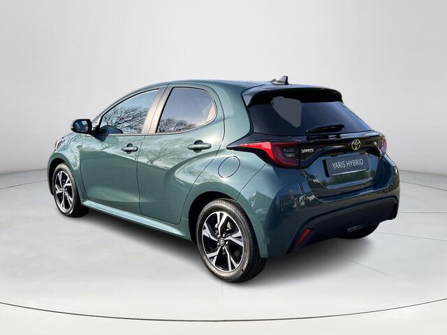 Toyota YARIS 1.5 Hybrid 115 Dynamic | Forest green metallic | Nieuw uit voorraad leverbaar |